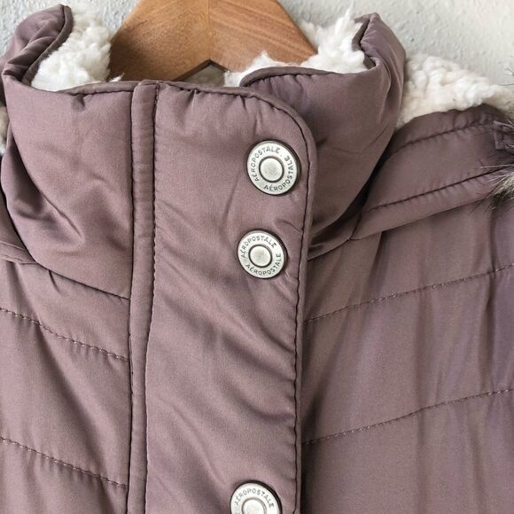 NWT Aeropostale Faux Fur Hooded Puffer Vest Size S - Picture 2 of 5